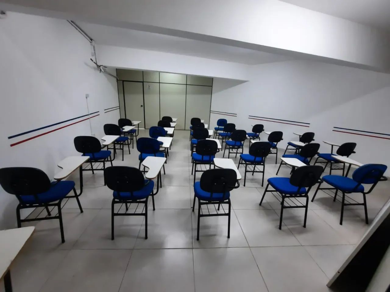 Sala com 2 banheiros para Aluguel, 120 m² em Ilhéus/BA