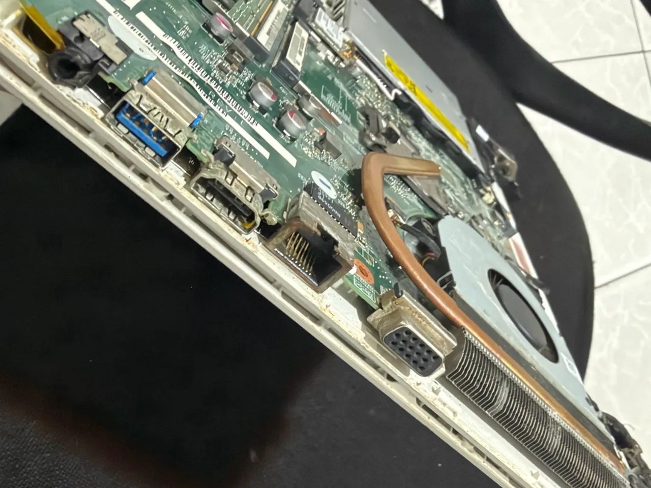 Placa Notebook E5-471 30Dg Usada Completa  - Foto 2