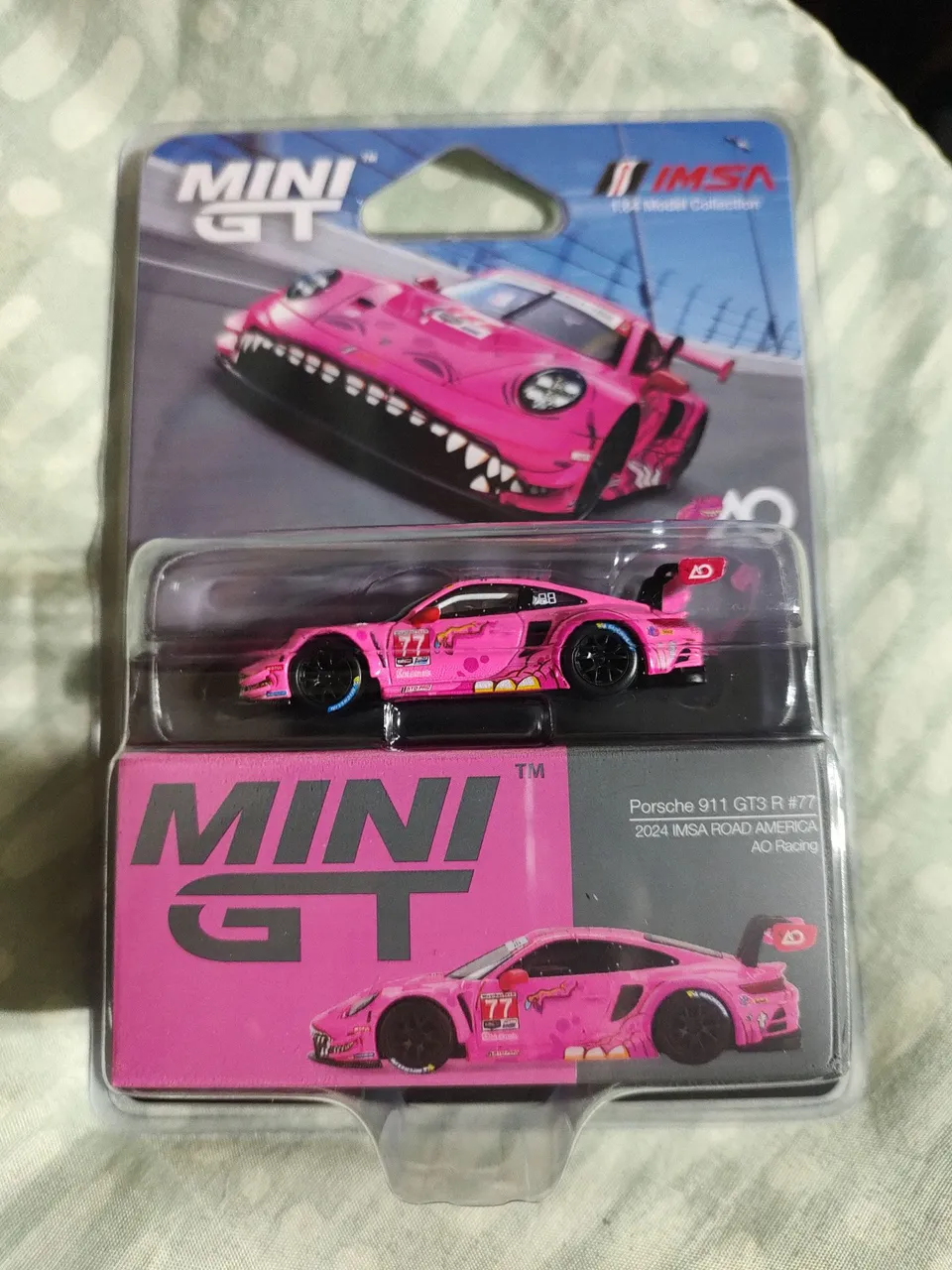 Mini Gt Porsche 911 Gt3 Rosa #1052 Imsa Road America Roxy 77