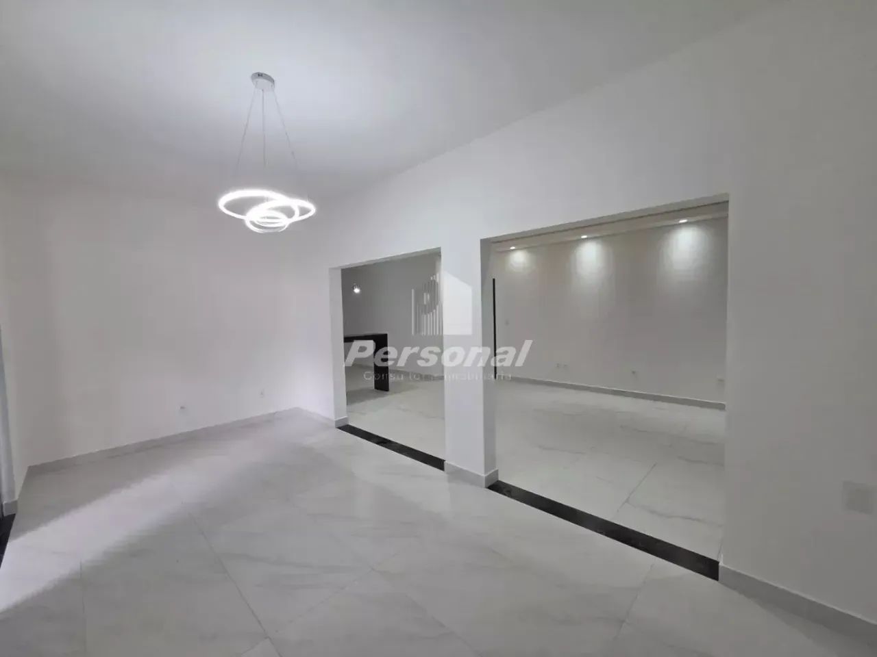 Casa com 3 quartos em Jardim Continental II - Taubaté - SP