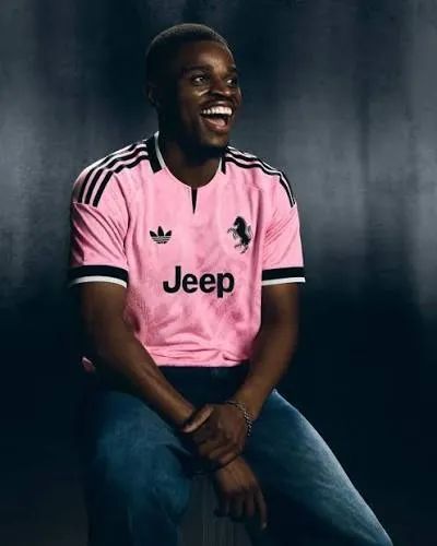 Camisa da Juventus II - Rosa - 2026 - Modelo torcedor - Foto 3