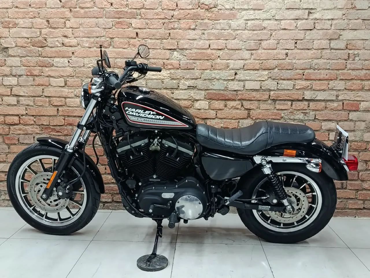 Harley-Davidson XL 883 R - Foto 3