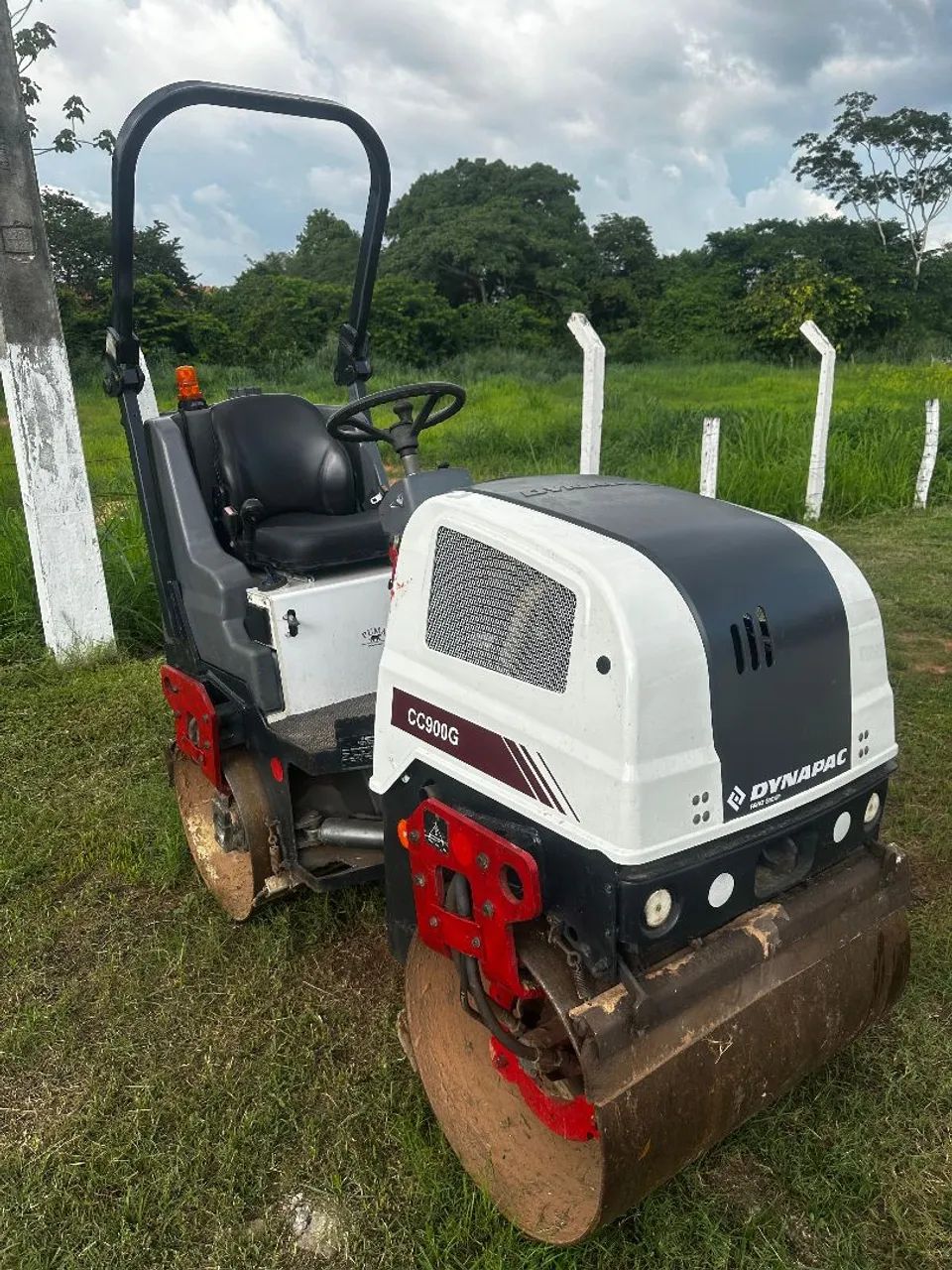Rolo Compactador Dynapac CC900G 2021 - 800 Horas - Seminovo - Foto 2