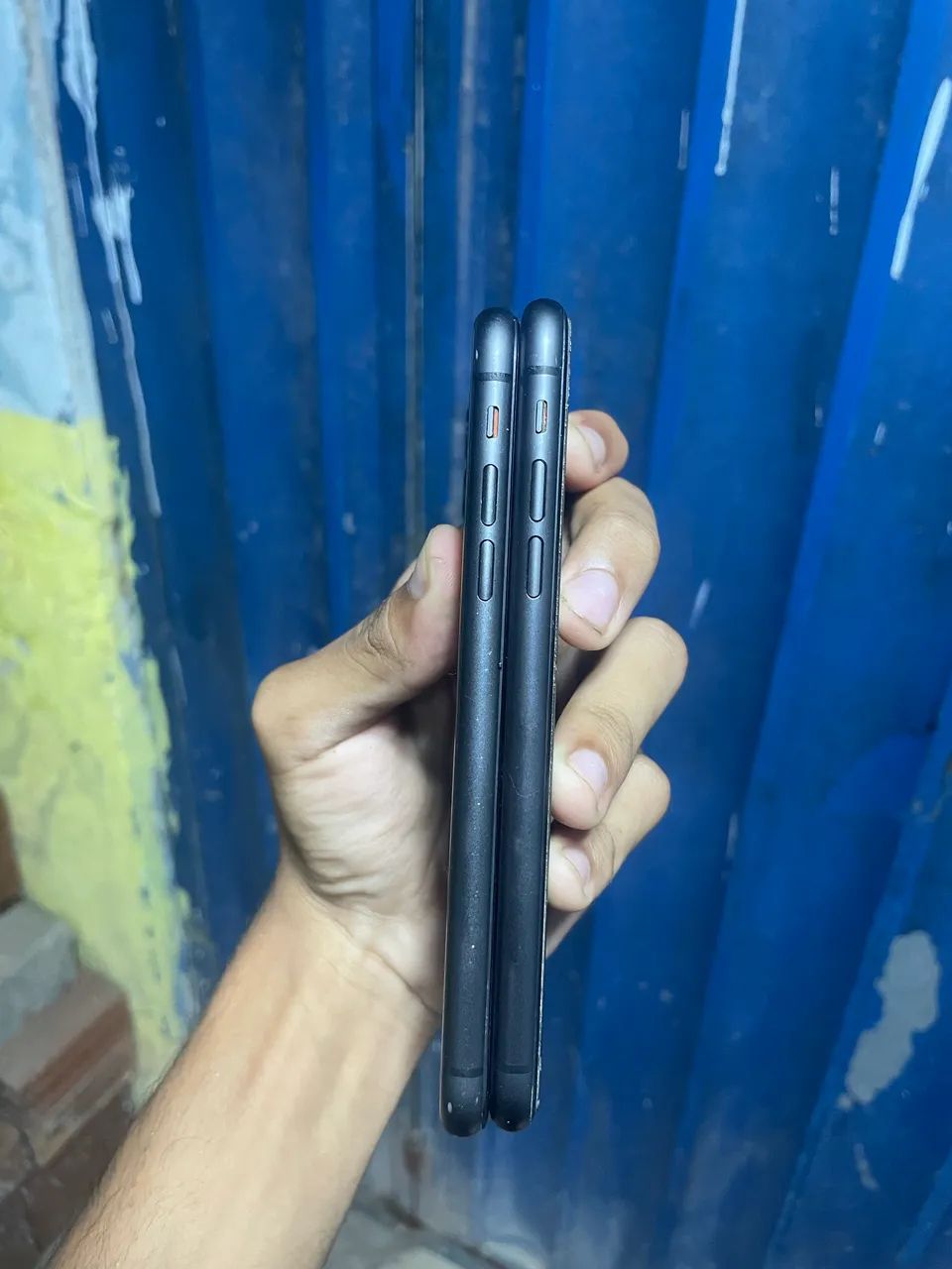 2 iPhones pra retirada de peças ou pra consertar  - Foto 3