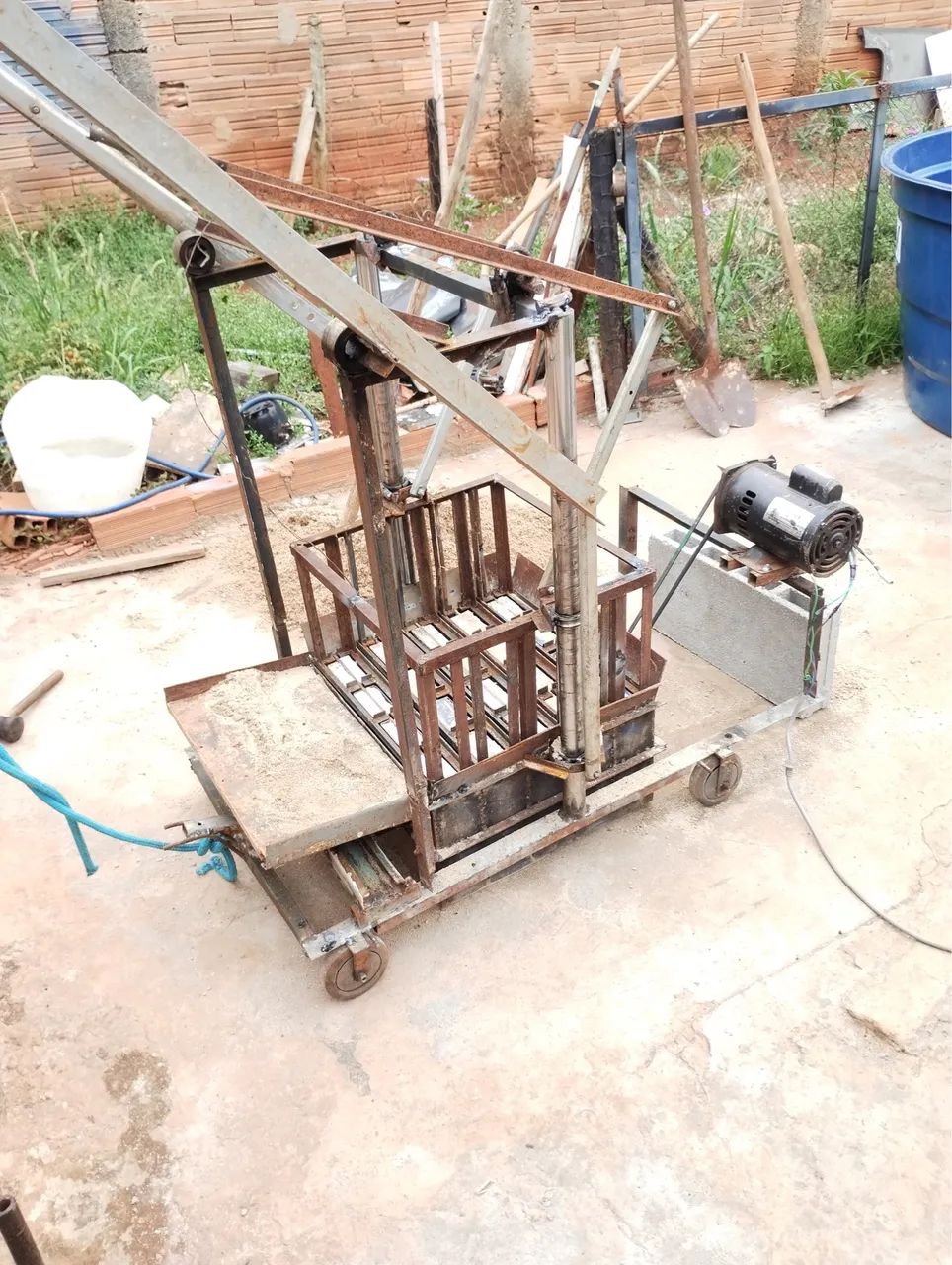 Máquina de fazer blocos de cimento 65153854544770124