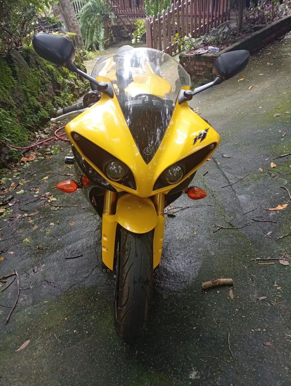 Yamaha R1  - Foto 3