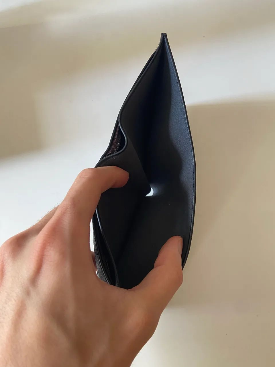 Carteira Preta Simples - Nova - Foto 5