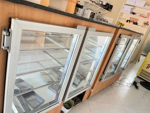 vitrine gelada e outra seca - Foto 2