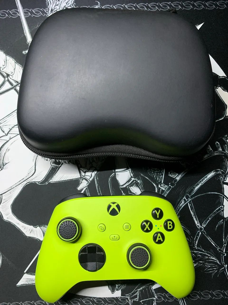 Controle Xbox Series Eletric Volt + Case de Transporte  - Foto 2