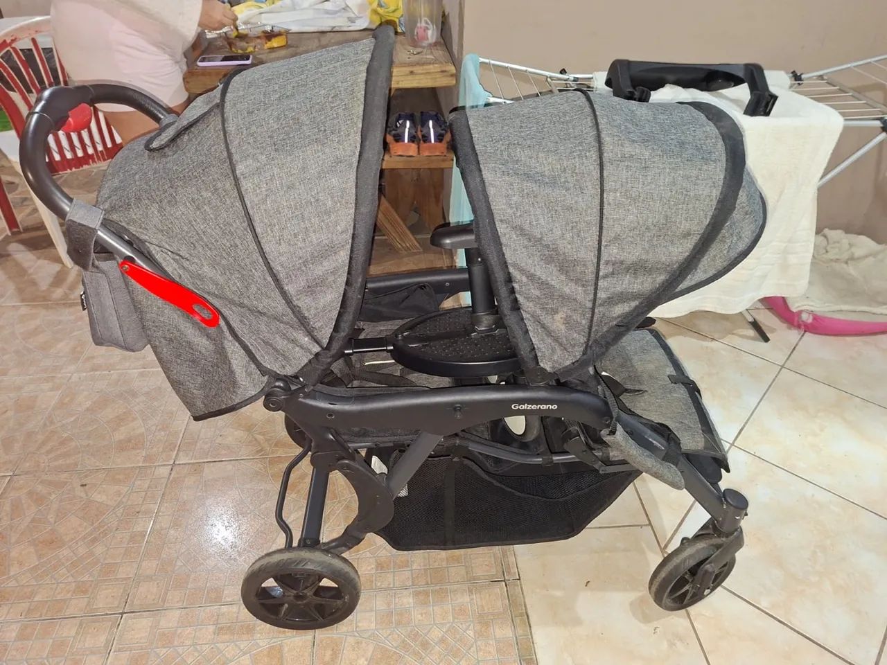 Carrinho de bebê duplo  - Foto 2