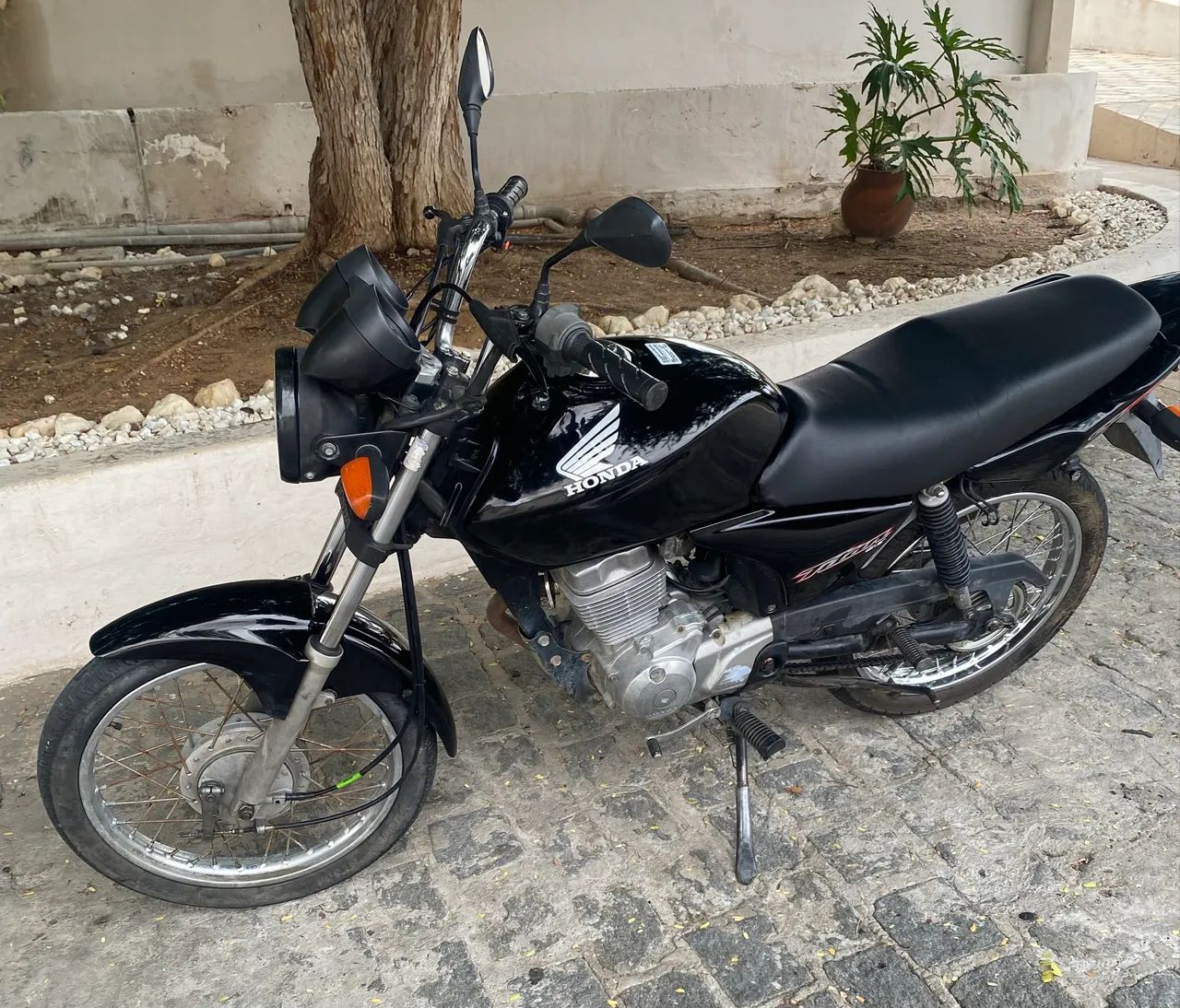 CG Titan Es 2004 - Foto 2