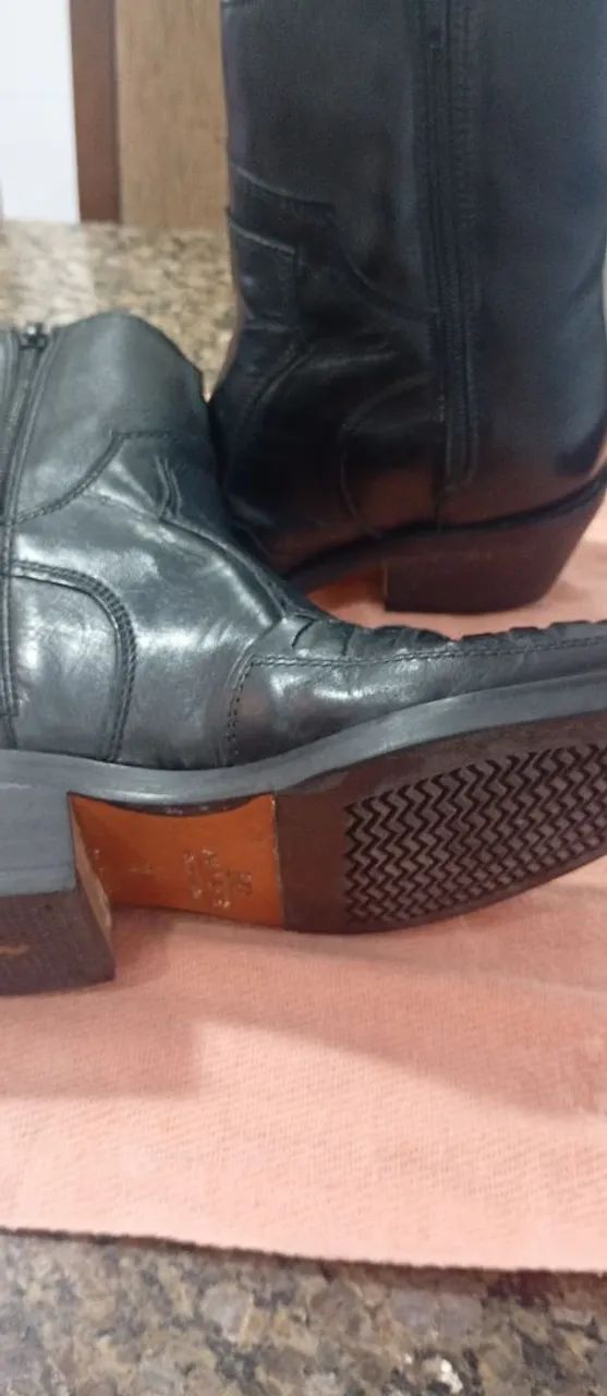 Vende-se bota de couro - Foto 2