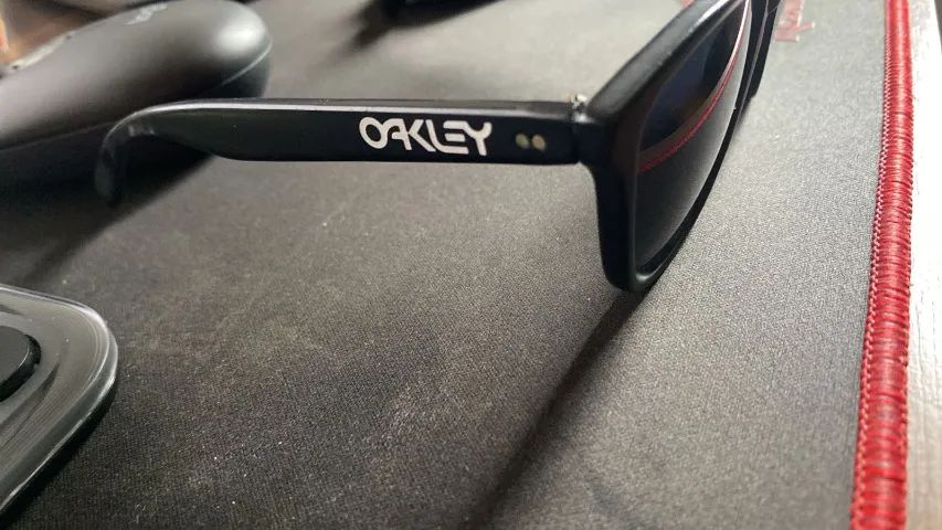 Oculos Oakley Land Shark 9001