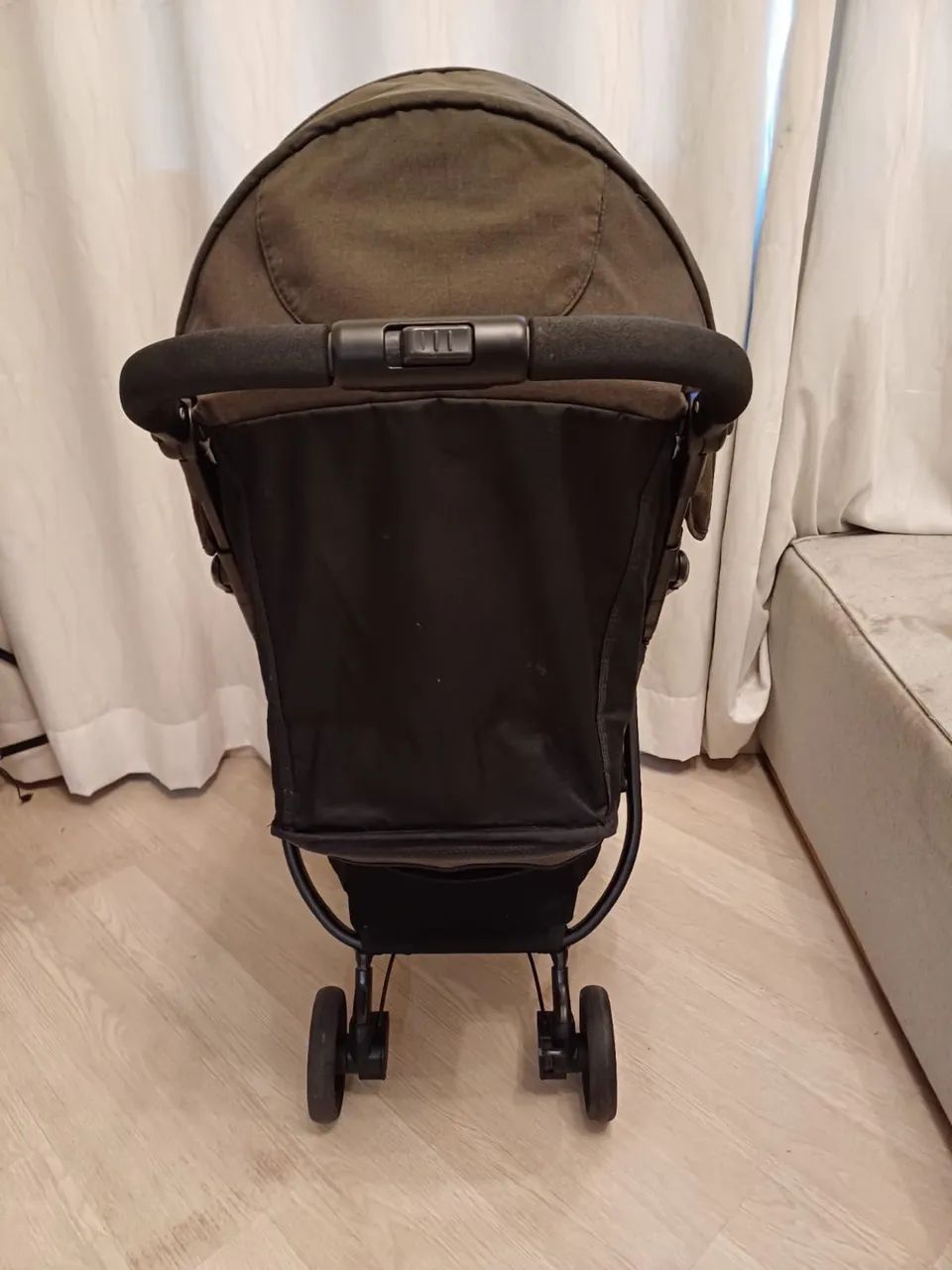 Carrinho de Bebê Joie Tourist - Ultra Leve Compacto e Higienizado - Excelente estado - Foto 5