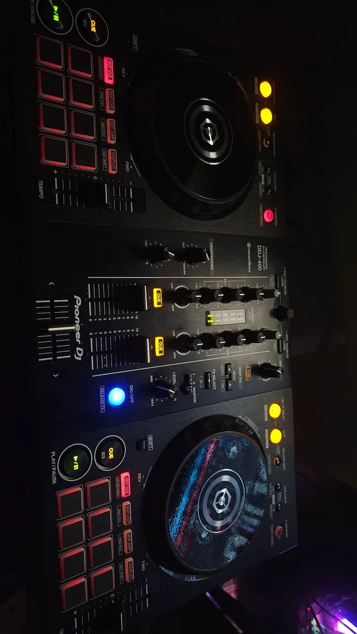 Controladora Pionner DDJ-400 com cabo p10