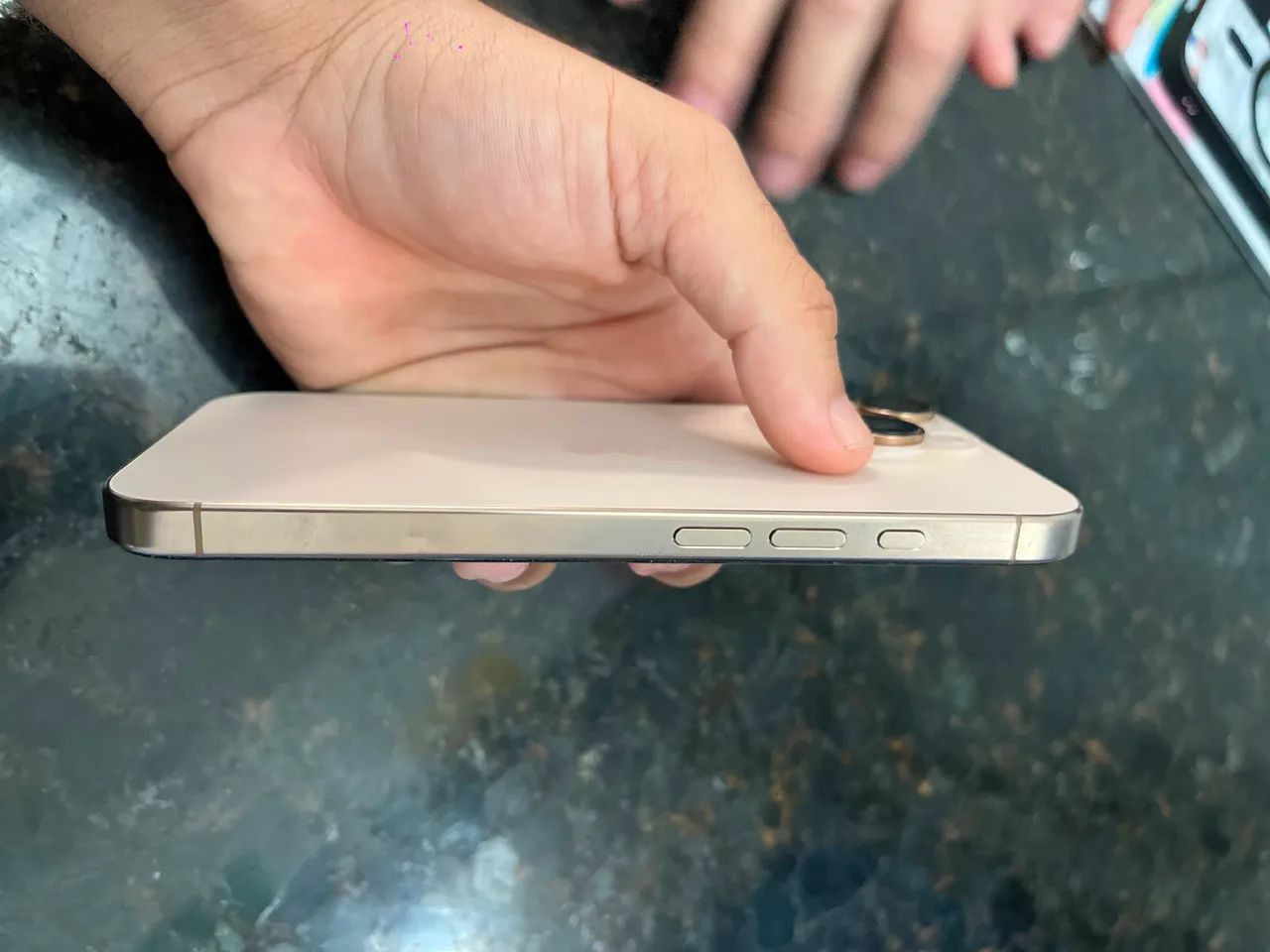 iPhone 16 pro 256 gb - Foto 5