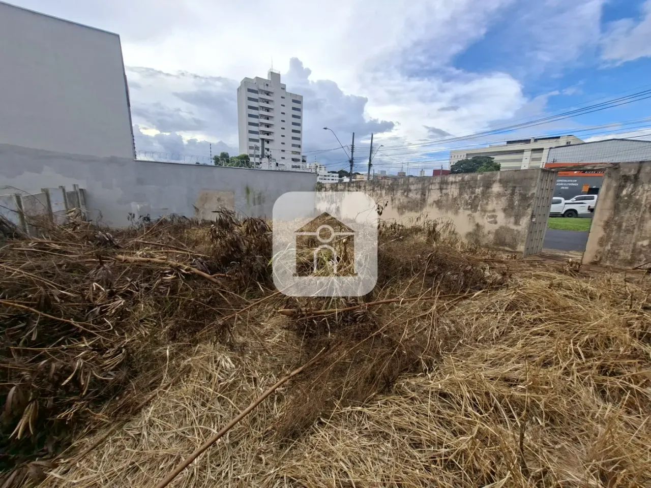 Terreno Padrão em Uberlândia - Foto 2