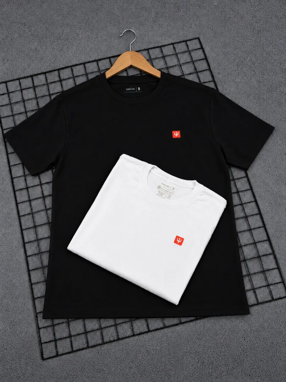 CAMISA OSKLEN BRANCA/PRETA BÁSICA 