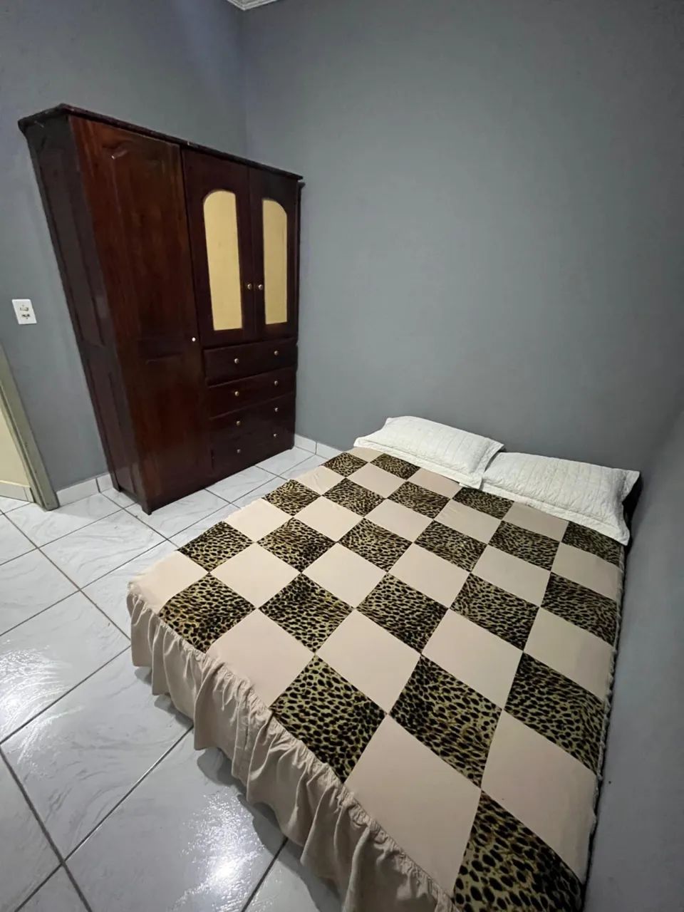 ALUGA SE APARTAMENTO MOBILIADO   - Foto 4