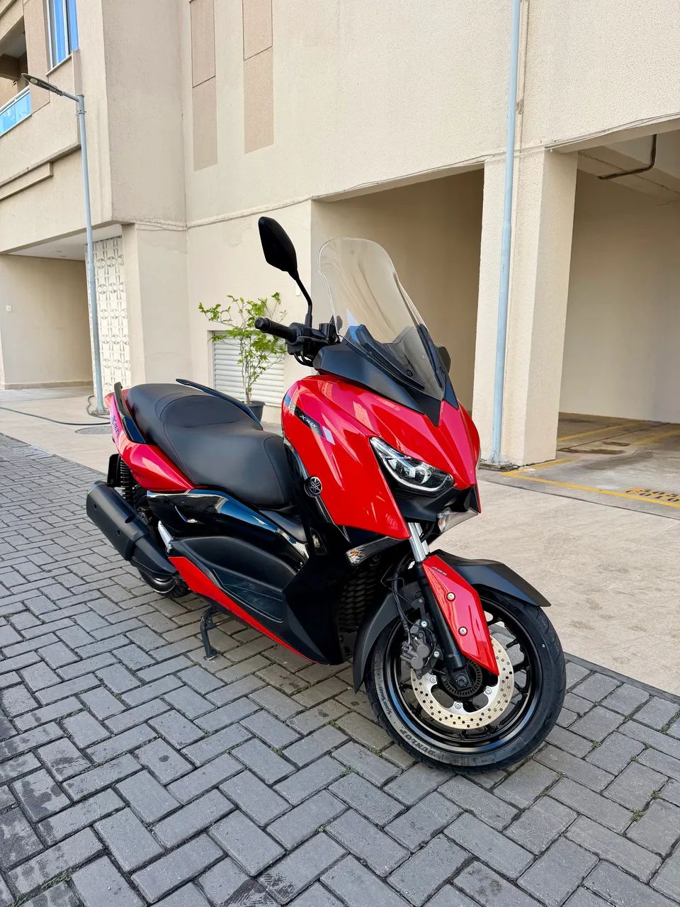 XMax 250 ABS - Foto 2