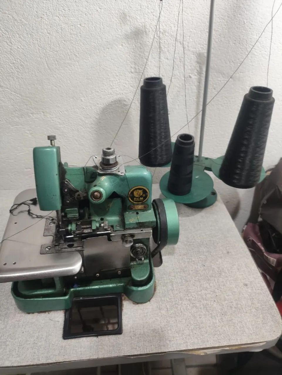 Máquina de costura Overlock - Foto 4