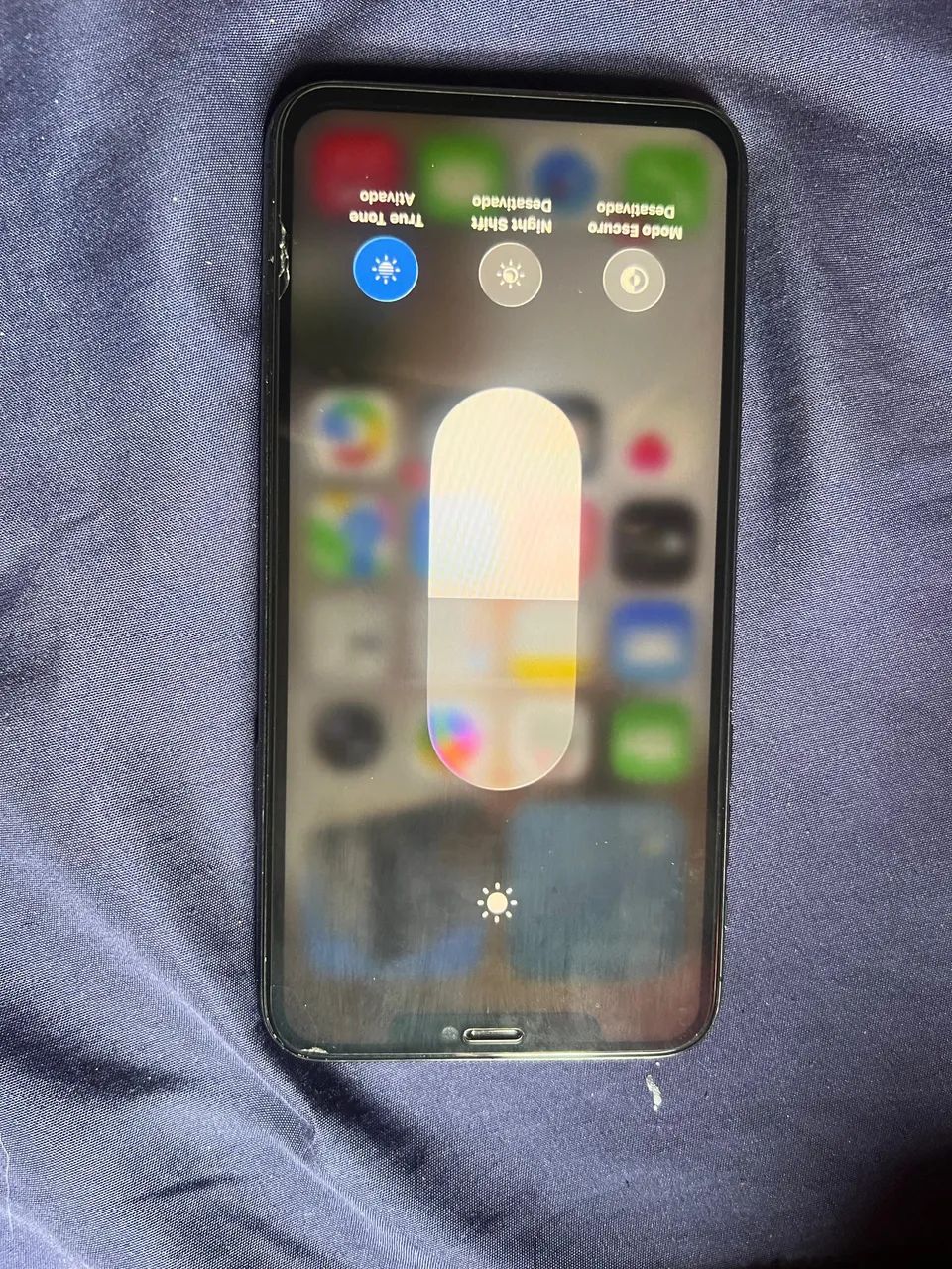 iPhone 11pro max com caixa  - Foto 2