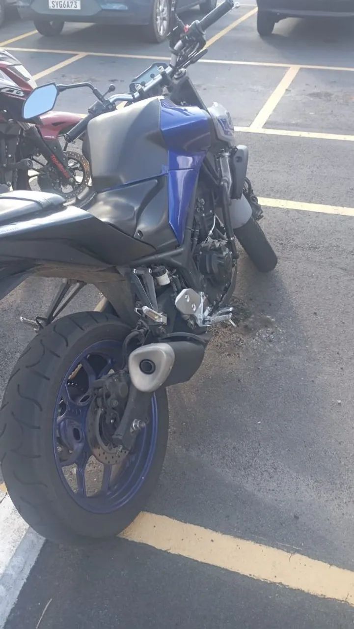 Yamaha MT 03  - Foto 4