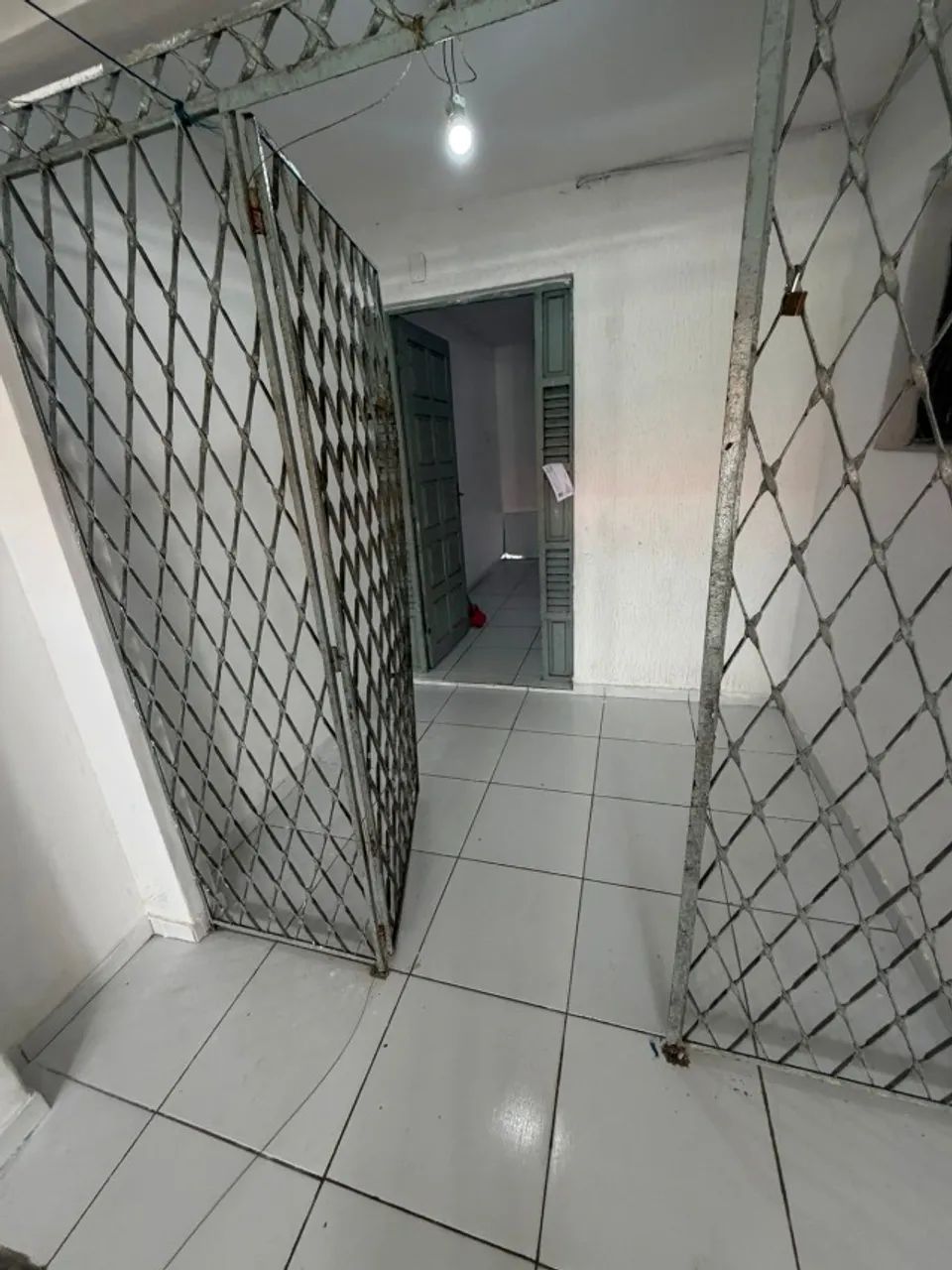 Casa no Castelo Branco com 03 Quartos e com terraço. - Foto 4
