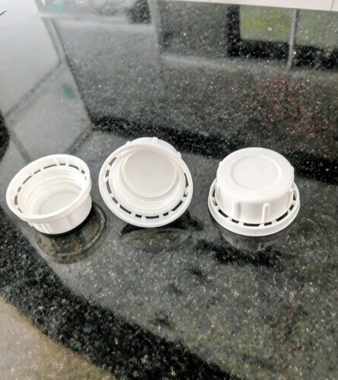 Tampas de galão de 5 litros com laque  - Foto 4