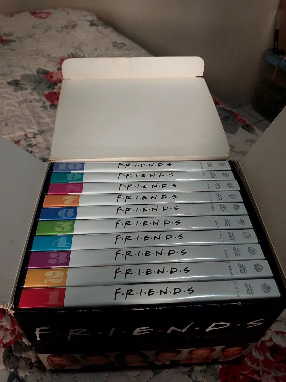 BOX de DVD Friends - As 10 temporadas completas  - Foto 2