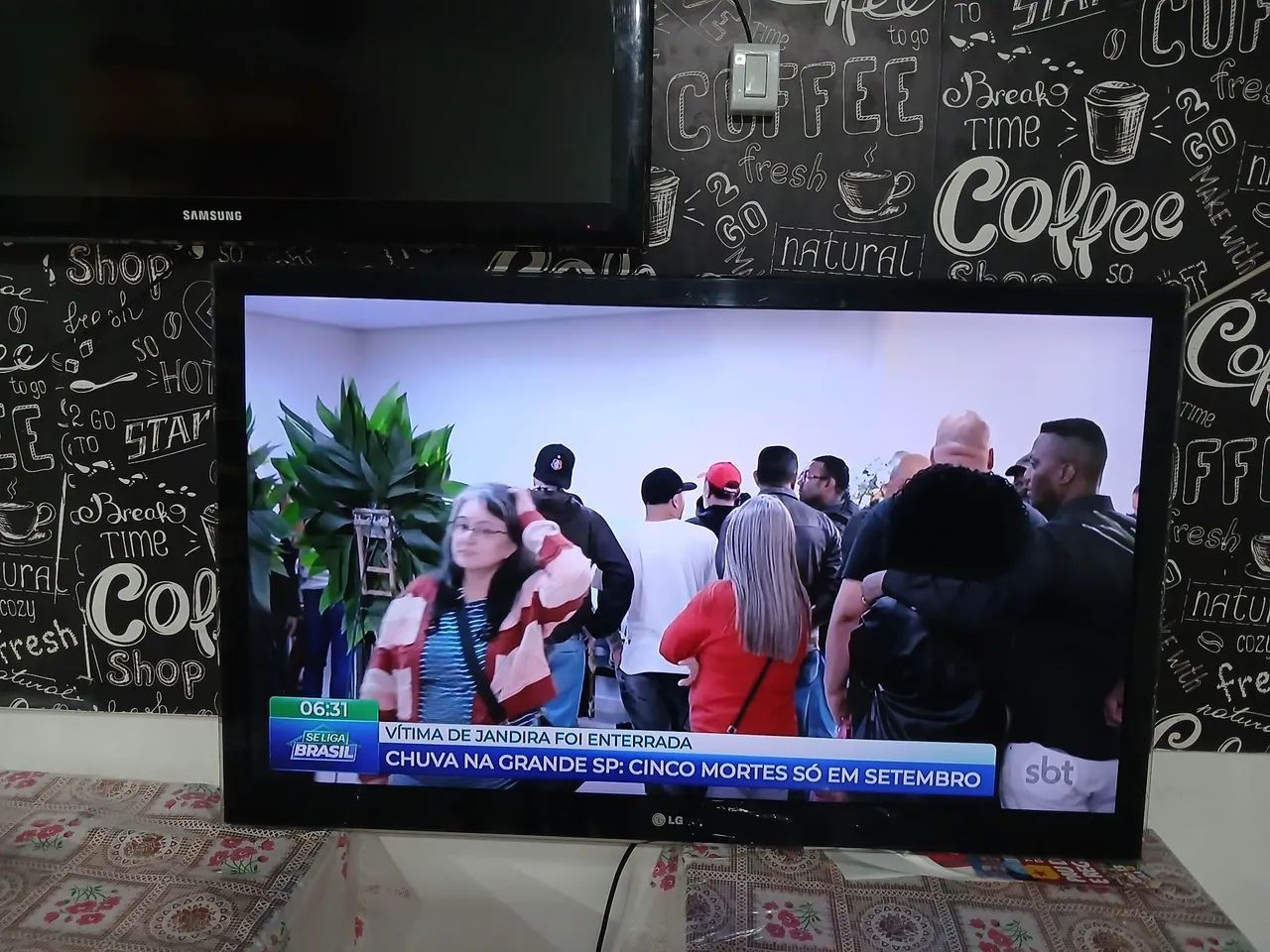 Tv LG 47 polegadas não é smart fonsionado perfeita mente  - Foto 2
