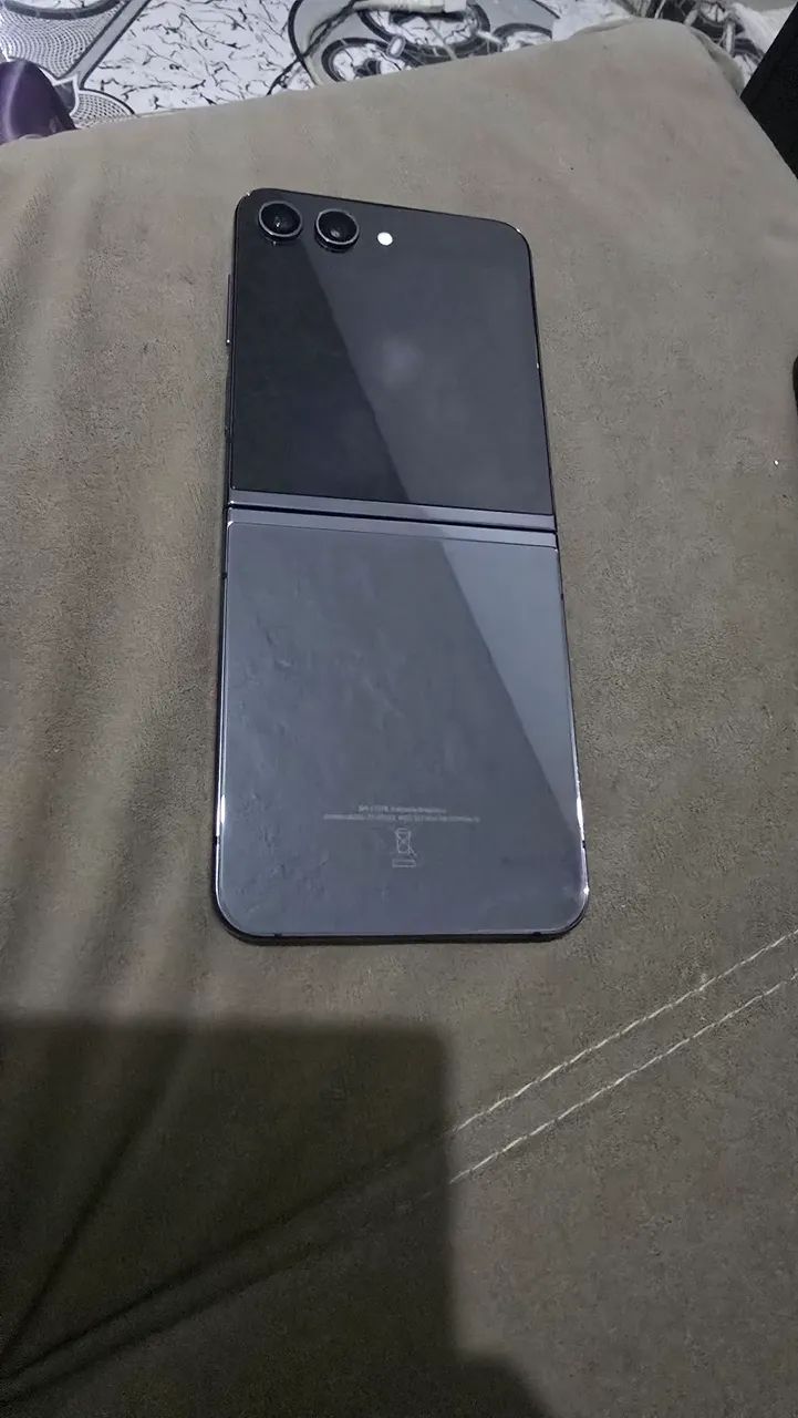 Sansung flip5 512gb cinza - Foto 2