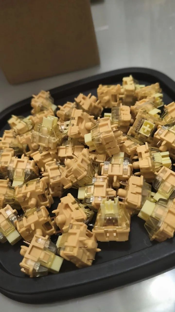 45 switchs akko cream yellow pro v3 - Foto 2