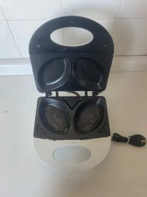 Omeleteira elétrica FUN KITCHEN - 127 VOLTS - BRANCA - Foto 4