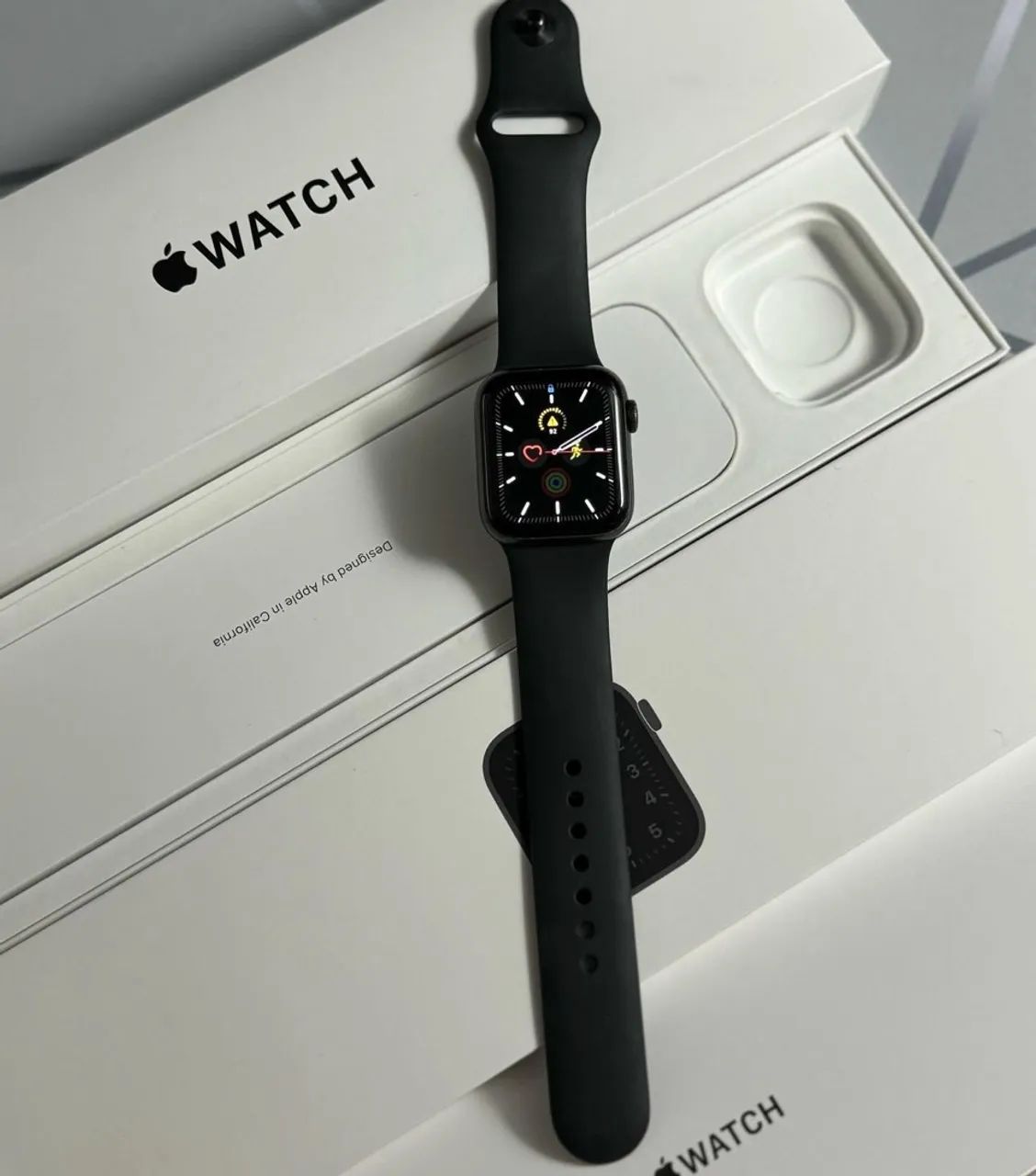 Apple Watch SE2 versão Celular 44 mm Novo 