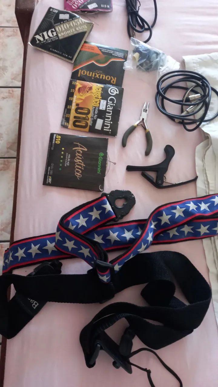Violão elétrico profissional. Pra vender hoje..