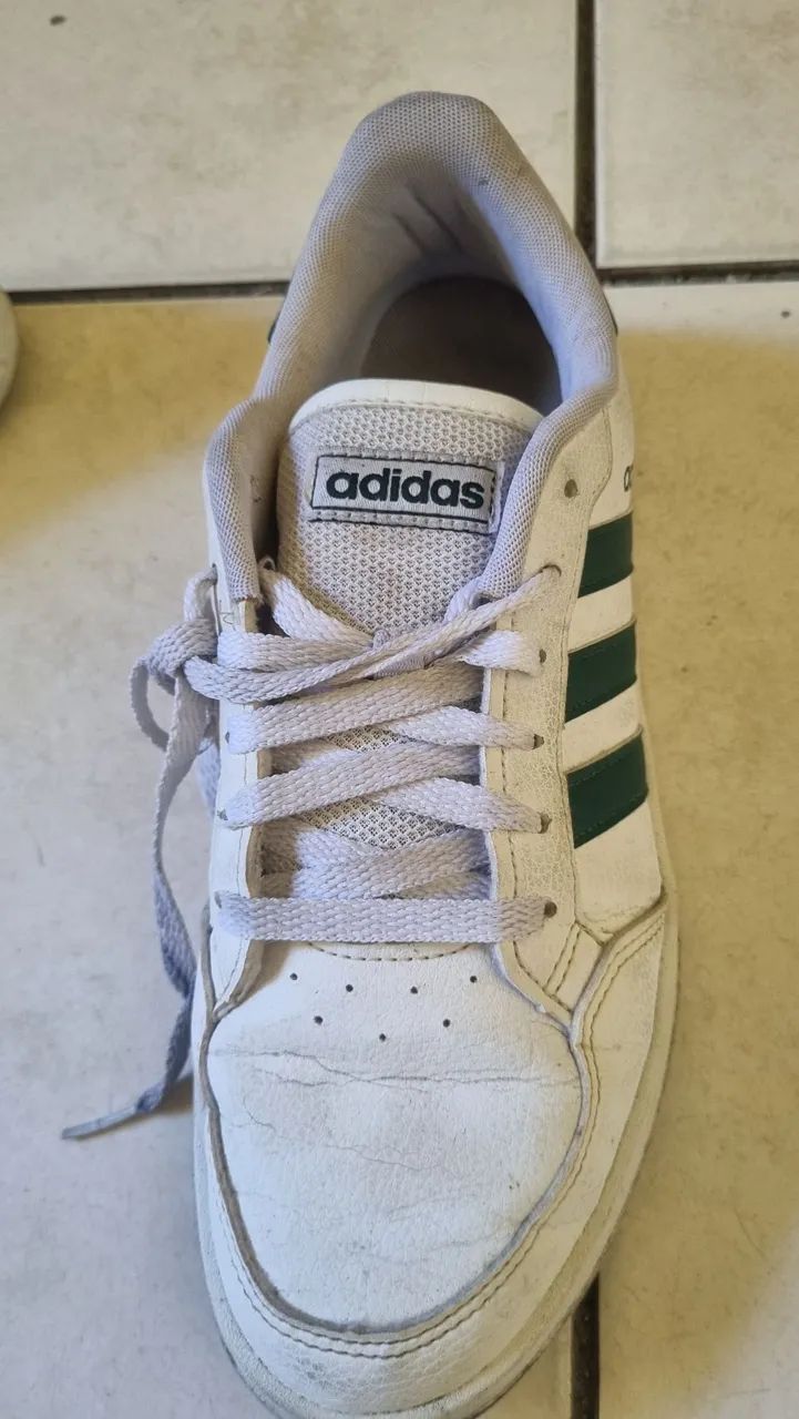 Tênis Adidas branco e verde original 41 - Foto 2