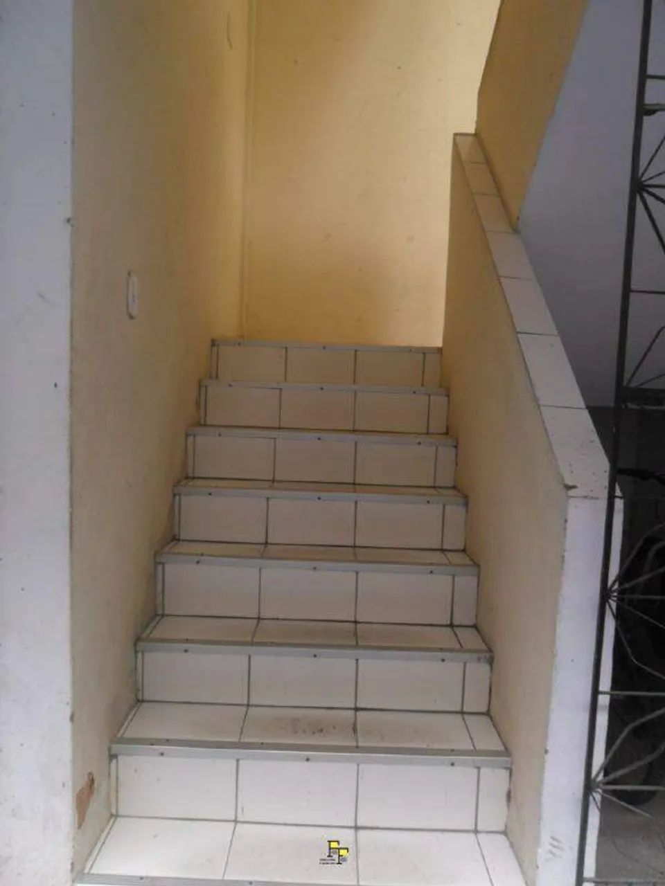 Montese Apto 50 m² com 2 Quartos, Sala, Cozinha,1 Wc - Foto 3