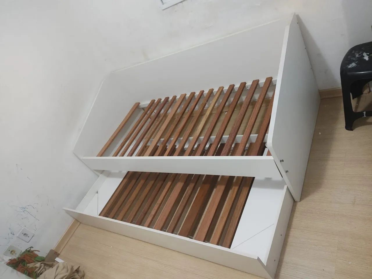 Vendo Cama com Cama Auxiliar e Leva Cômoda de Brinde 