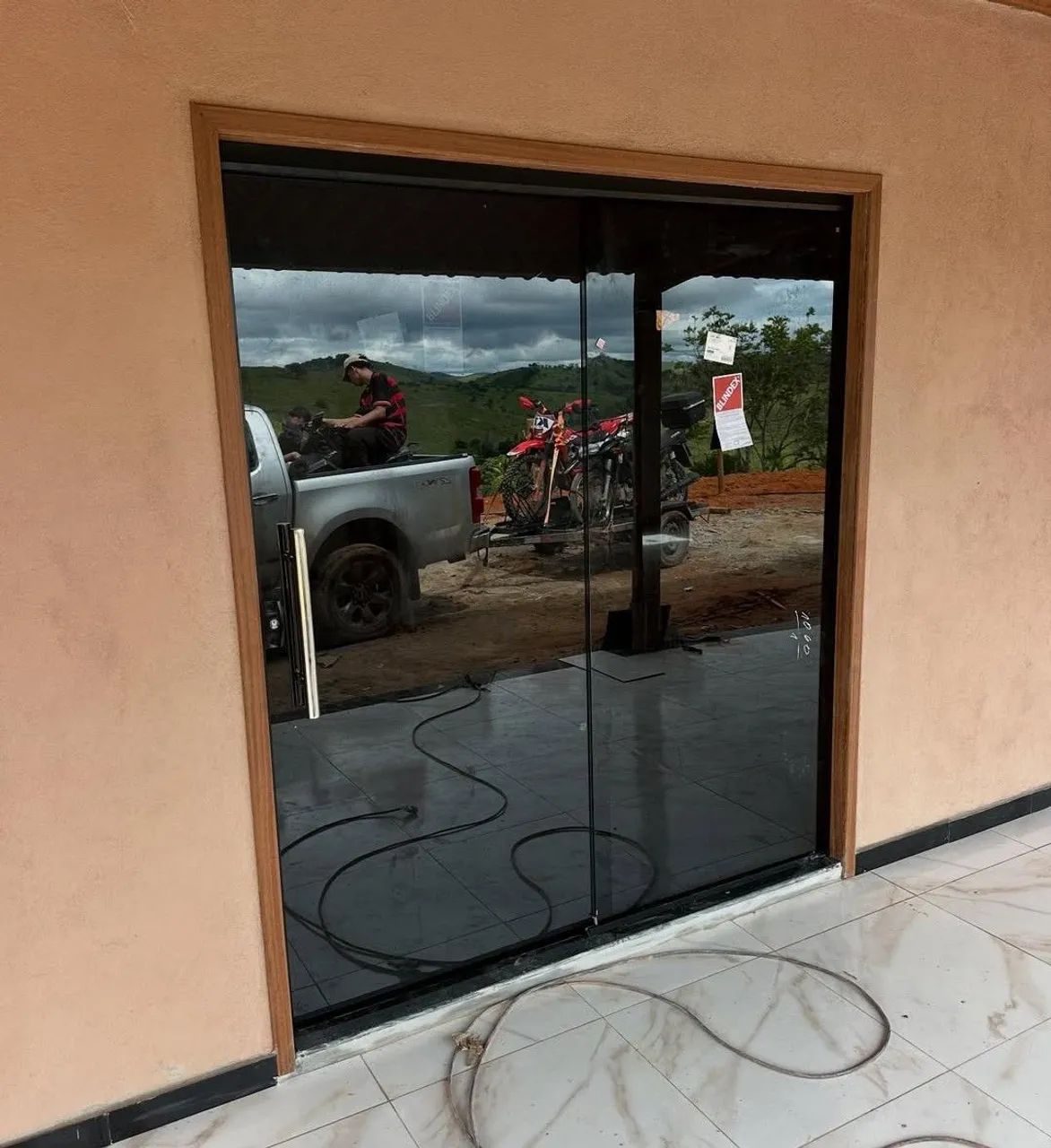 PORTA EM VIDRO TEMPERADO  - Foto 3