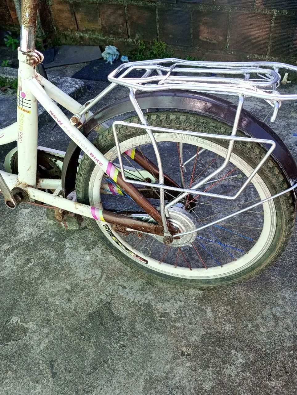 Vendo baik aro 20 em bom estado  - Foto 3