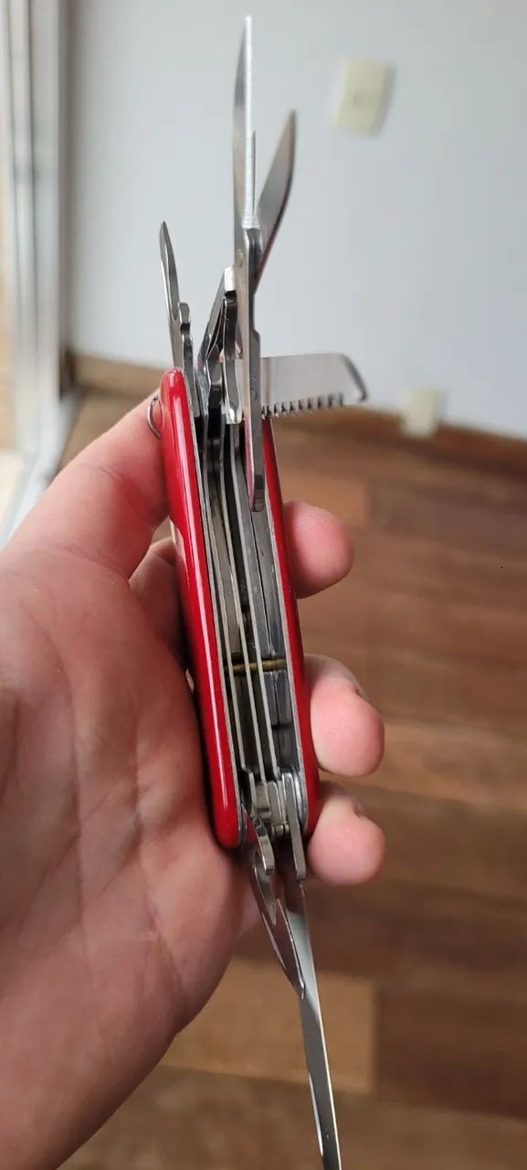 Canivete Victorinox Huntsman Original - 15 Funções - Foto 6