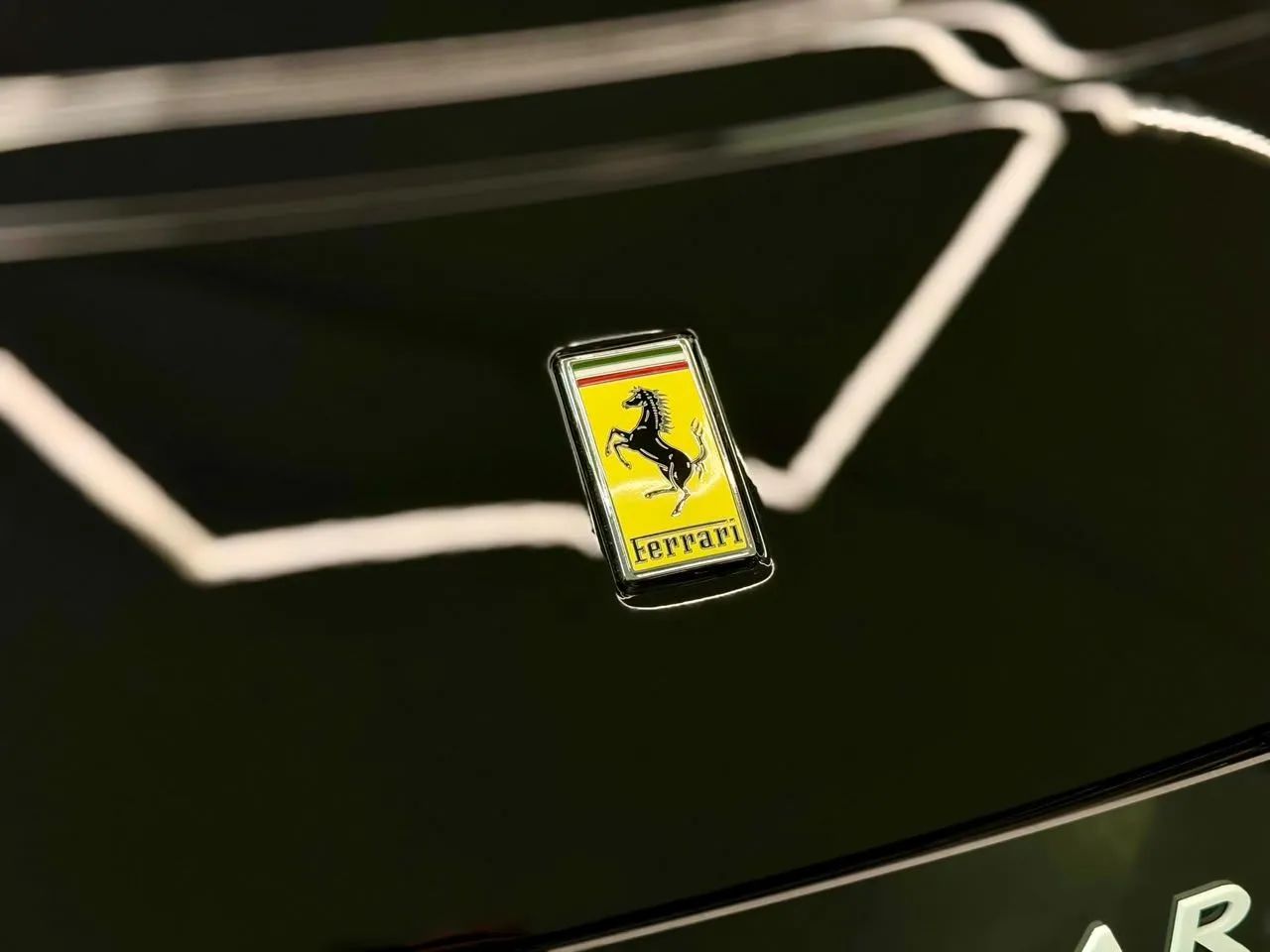 Ferrari SF 90 SPIDER 4.0 V8 Bi-Turbo (Híbrido), foto 18 de 20