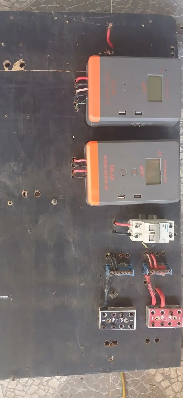 Vende-se quatro placas solar e dois controlador de carga  - Foto 5