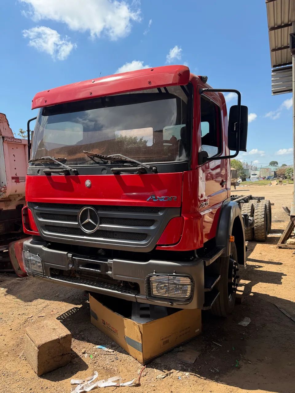 Caminhão Mercedes 2831 6x4 - Foto 2