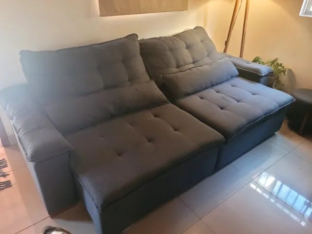 Sofá Retrátil 4 Lugares Molas Ensacadas com Pillow Top em gel + 2 Puffs (Linho) - Foto 3