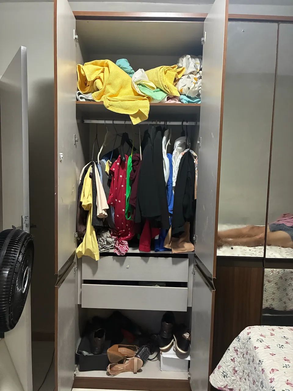Vendo Móvel de Casal 6 portas - Foto 2