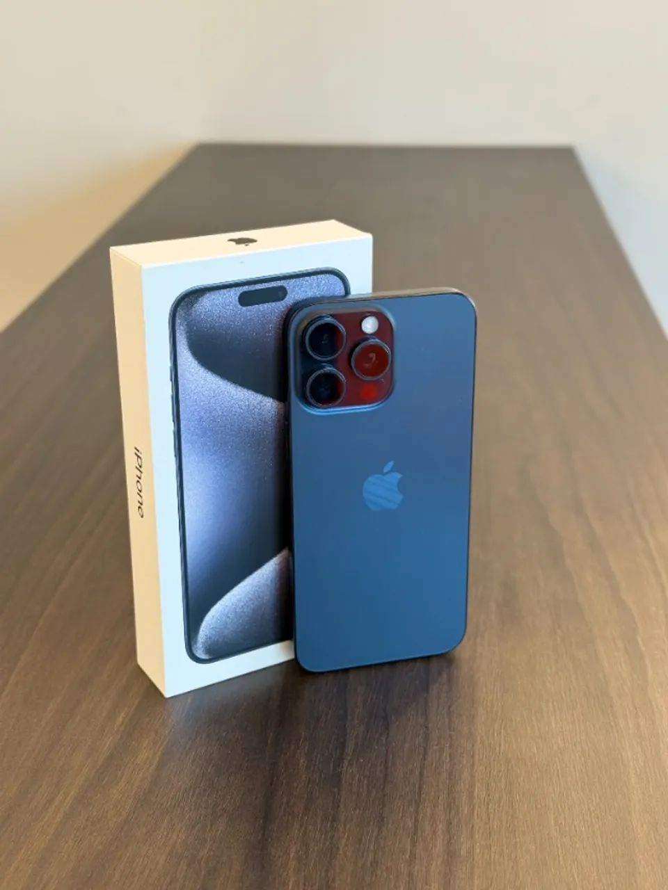 iPhone 15 Pro Max 256GB Azul Baterua 84% - Loja Fisica - Celulares