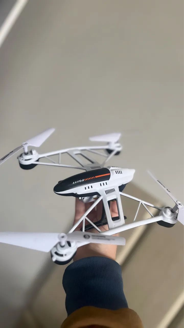 Drone FQ777 6 Eixos com Câmera HD - Pouco Usado - Foto 3