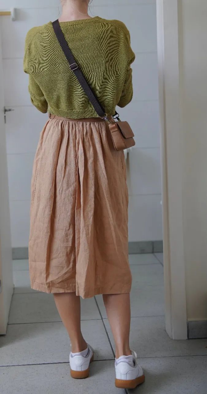 look vestido de linho + cardigã + cinto de couro - Foto 3